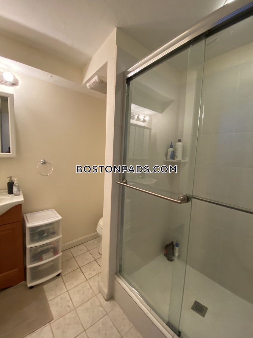 BROOKLINE- BOSTON UNIVERSITY - 6 Beds, 3 Baths - Image 22
