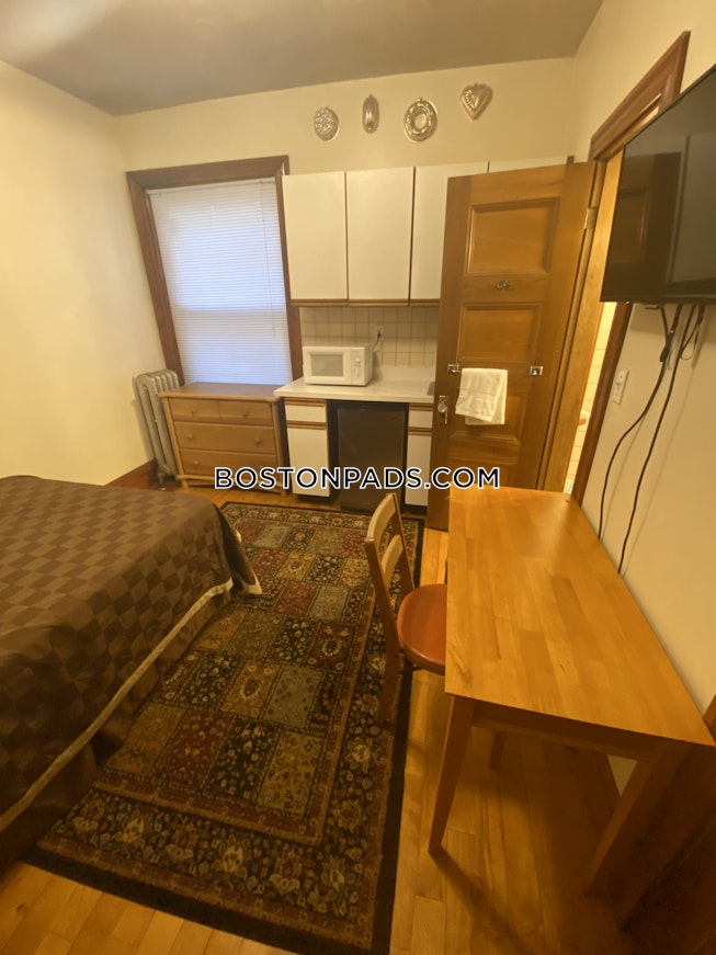 Boston - $2,100+ /mo