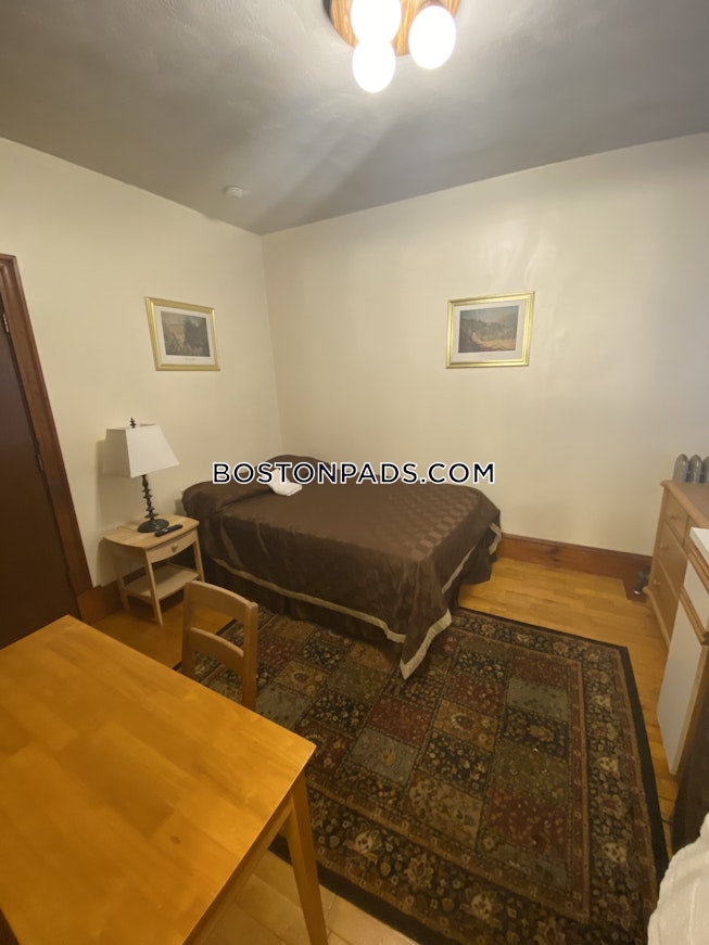 Boston - $2,100+ /mo