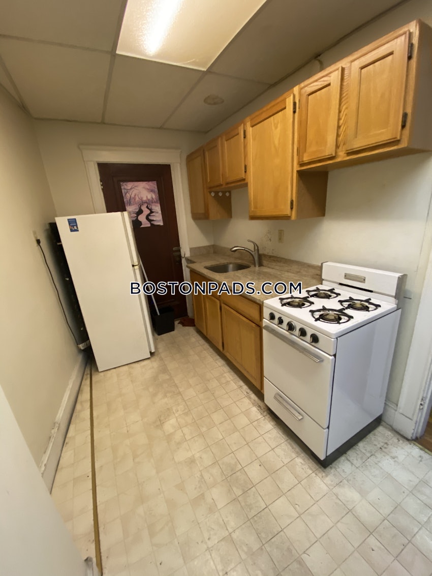 MEDFORD - MEDFORD SQUARE - Studio , 1 Bath - Image 8