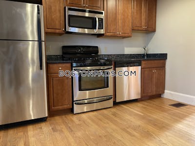 Cambridge 1 Bed 1 Bath  Central Square/cambridgeport - $2,800 No Fee