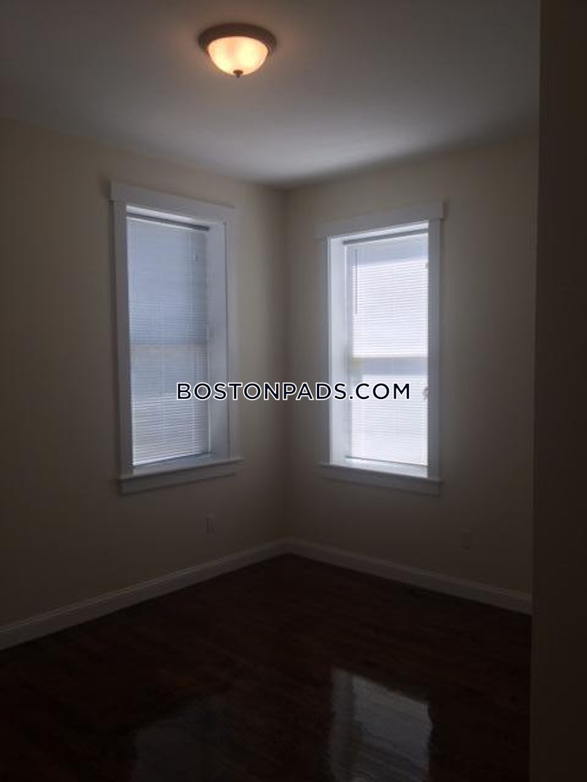 BOSTON - FORT HILL - 3 Beds, 1 Bath - Image 4