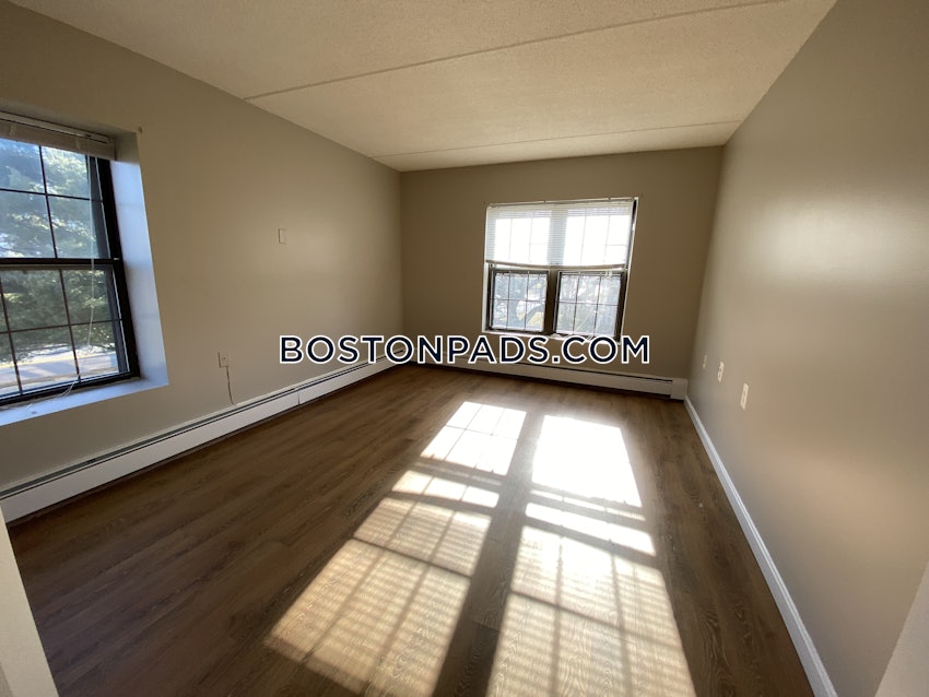 NEEDHAM - 2 Beds, 1 Bath - Image 11