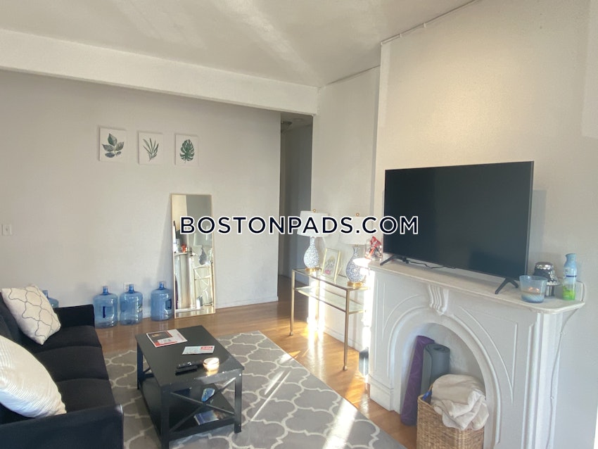 BOSTON - BAY VILLAGE - 3 Beds, 1.5 Baths - Image 2