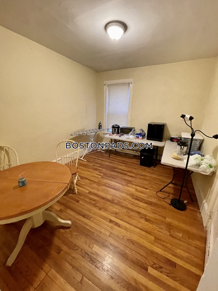 BOSTON - MISSION HILL - 4 Beds, 2 Baths - Image 24