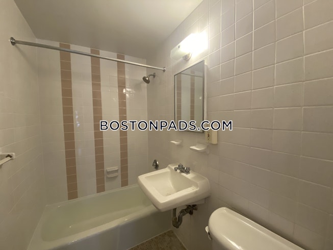 Boston - $1,900+ /mo