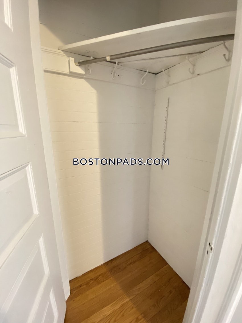 BOSTON - FENWAY/KENMORE - 3 Beds, 1 Bath - Image 9