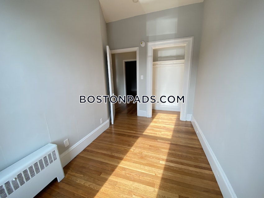 BOSTON - BACK BAY - 3 Beds, 1 Bath - Image 2