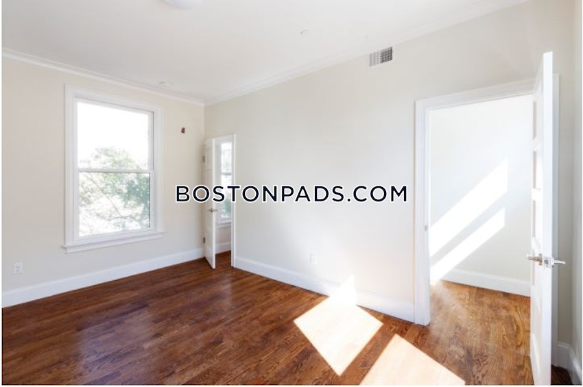 BOSTON - FORT HILL - 4 Beds, 4 Baths - Image 1