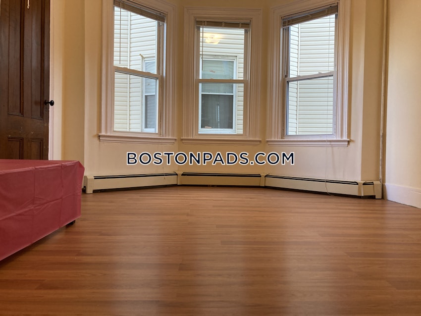 BOSTON - MISSION HILL - 4 Beds, 1 Bath - Image 48