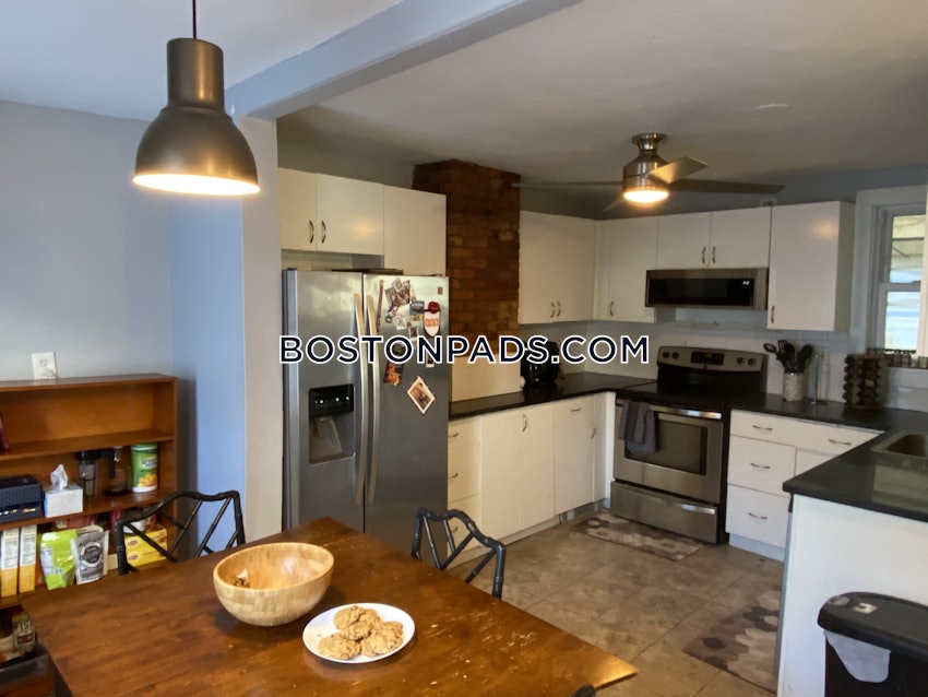 CAMBRIDGE - CENTRAL SQUARE/CAMBRIDGEPORT - 5 Beds, 2.5 Baths - Image 17