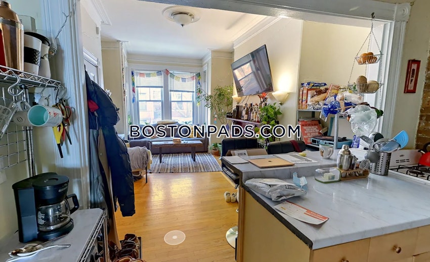 BOSTON - NORTHEASTERN/SYMPHONY - 2 Beds, 1 Bath - Image 2