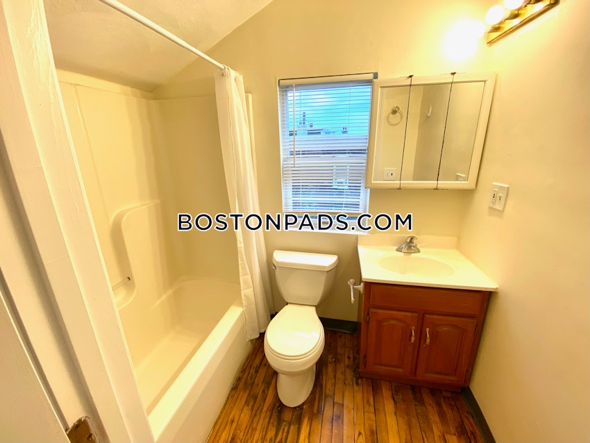 BOSTON - MISSION HILL - 3 Beds, 1 Bath - Image 14