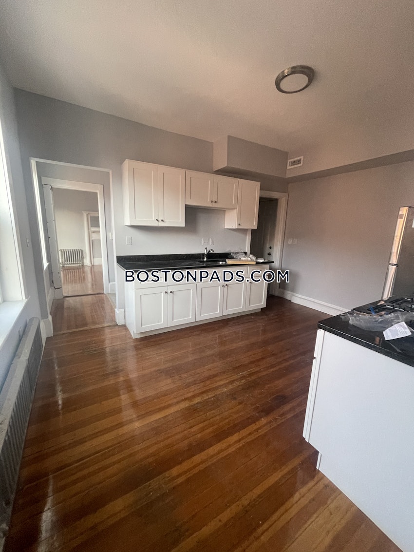 BOSTON - ROXBURY - 4 Beds, 1 Bath - Image 13