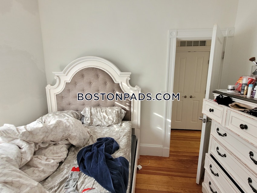 BOSTON - BEACON HILL - 3 Beds, 1 Bath - Image 1