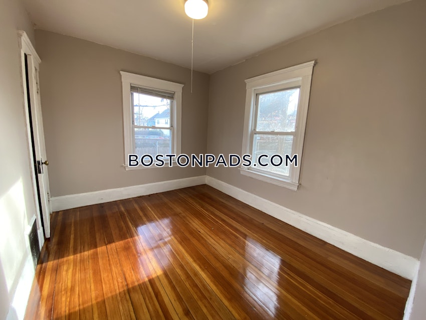 QUINCY - NORTH QUINCY - 2 Beds, 1 Bath - Image 11