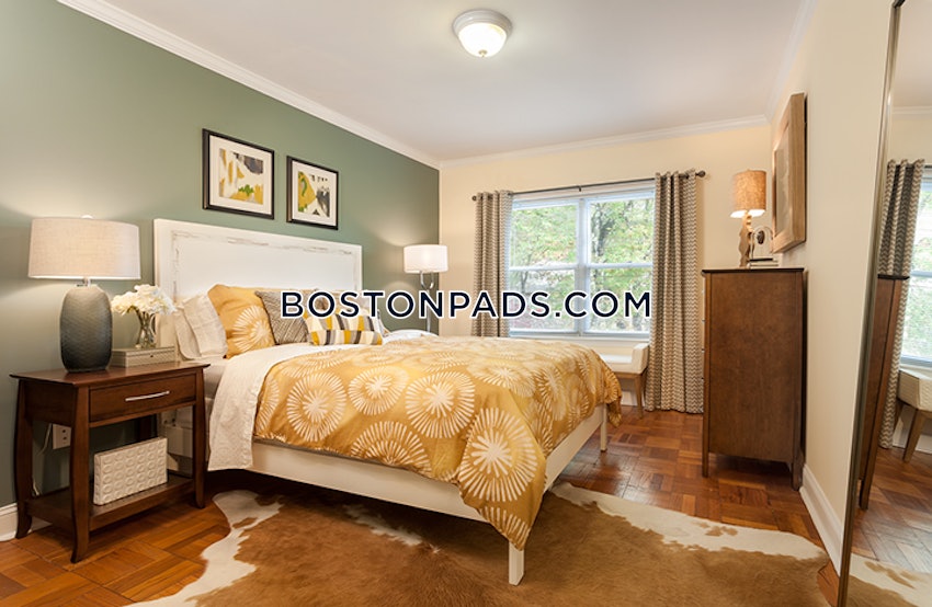 BOSTON - WEST ROXBURY - 1 Bed, 1 Bath - Image 1