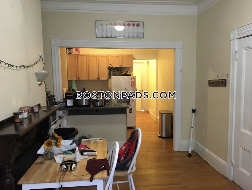 Boston - $4,400+ /month