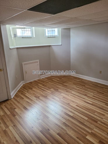 Boston - 4 Beds, 2 Baths