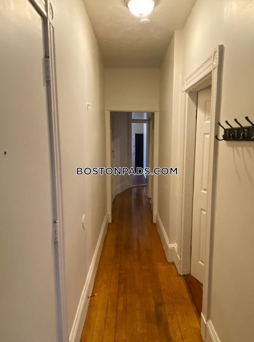 BOSTON - NORTHEASTERN/SYMPHONY - 4 Beds, 1 Bath - Image 8