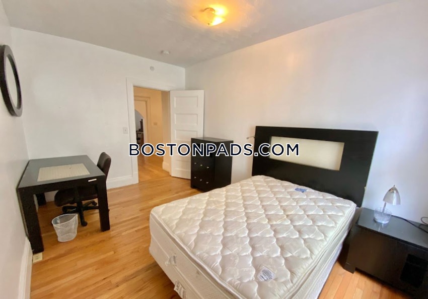 BROOKLINE- COOLIDGE CORNER - 6 Beds, 3 Baths - Image 3