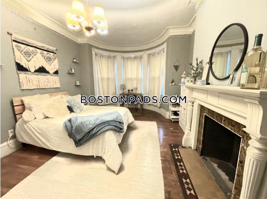BOSTON - NORTHEASTERN/SYMPHONY - 4 Beds, 1 Bath - Image 8