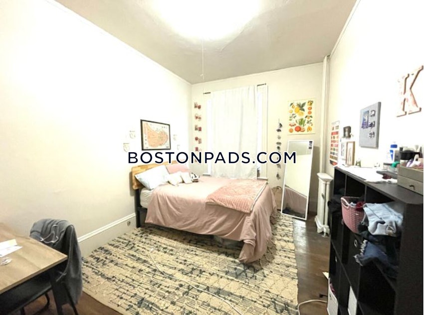 BOSTON - NORTHEASTERN/SYMPHONY - 4 Beds, 1 Bath - Image 7