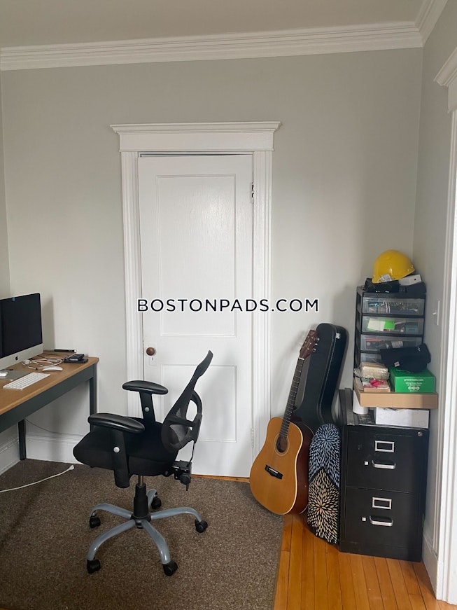 Boston - $2,700+ /mo