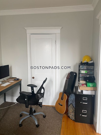 Allston 1 Bed 1 Bath Boston - $2,700 No Fee