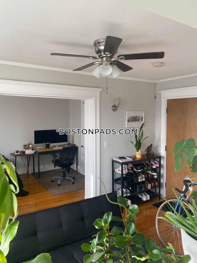 Boston - $2,700+ /mo