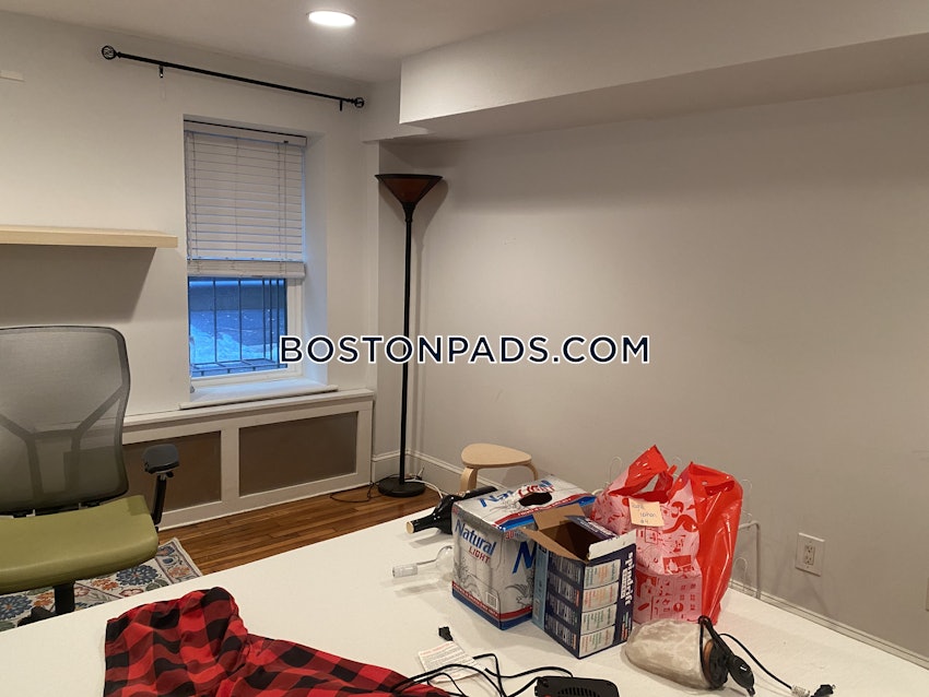 BOSTON - NORTHEASTERN/SYMPHONY - 2 Beds, 1 Bath - Image 3