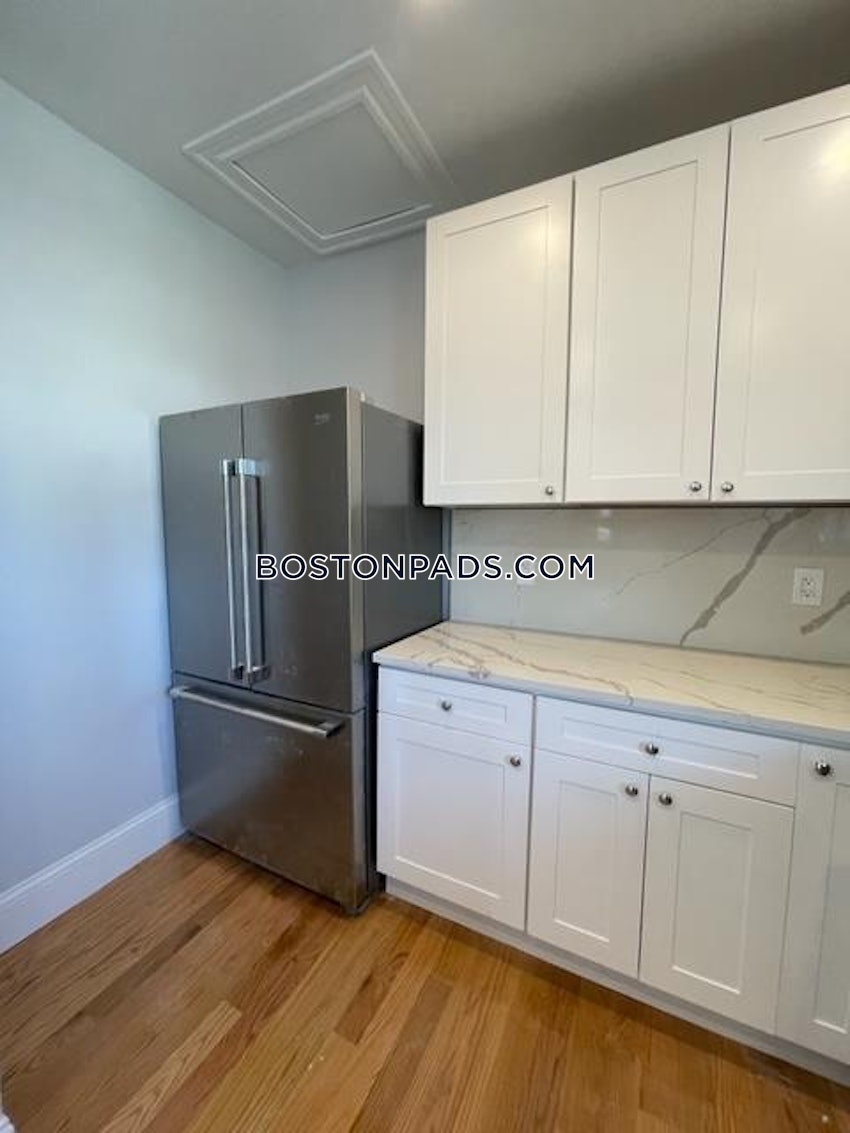 MEDFORD - TUFTS - 2 Beds, 1 Bath - Image 2