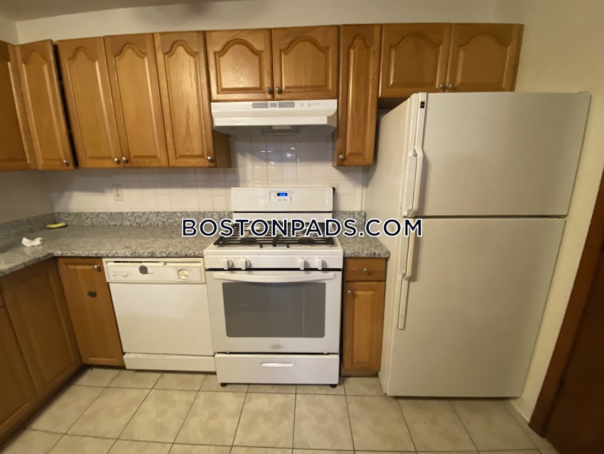 MEDFORD - TUFTS - 2 Beds, 1 Bath - Image 1