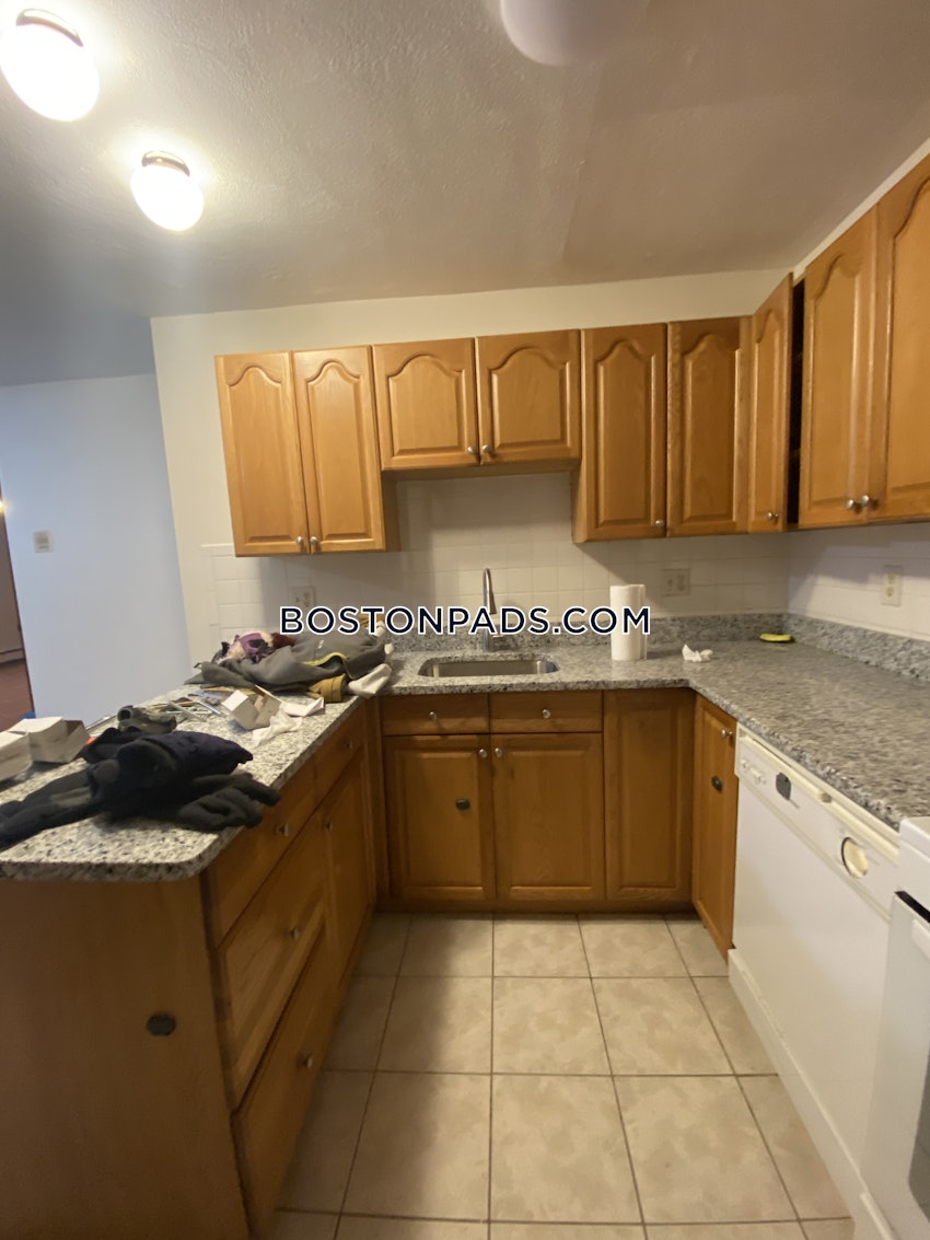 MEDFORD - TUFTS - 2 Beds, 1 Bath - Image 11