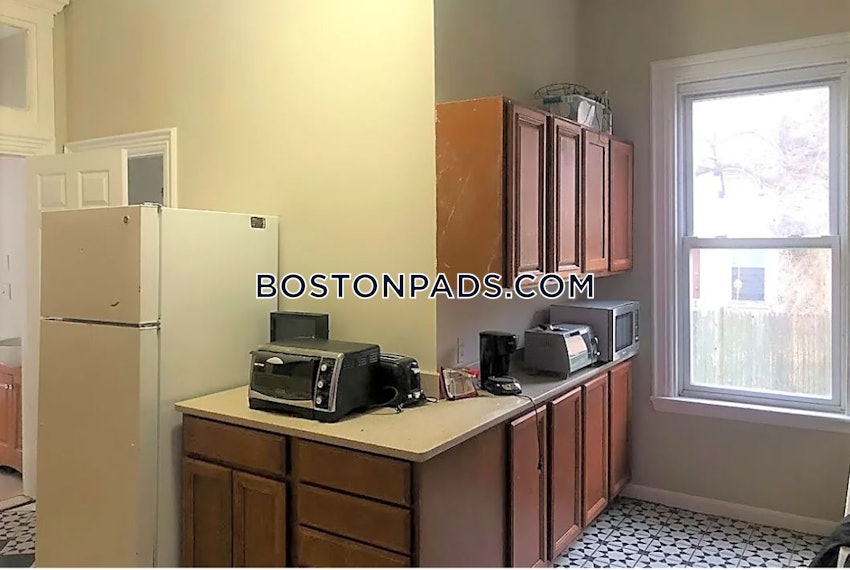 BOSTON - ALLSTON - 7 Beds, 2 Baths - Image 2