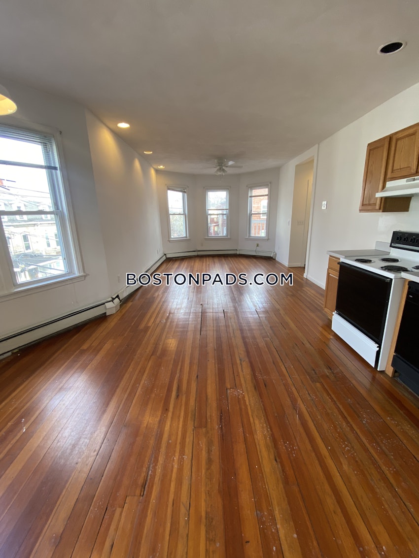 BOSTON - LOWER ALLSTON - 3 Beds, 1 Bath - Image 11