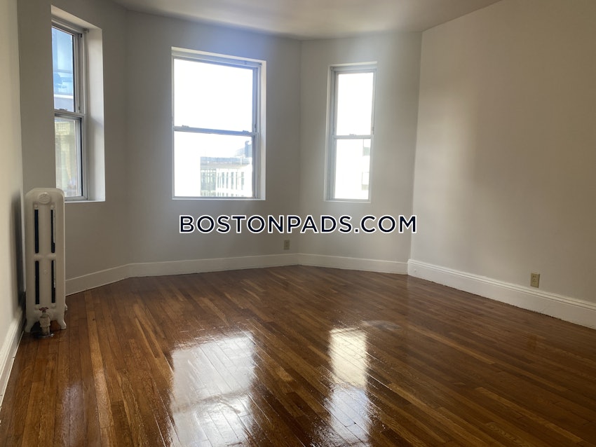 BOSTON - MISSION HILL - 1 Bed, 1 Bath - Image 1