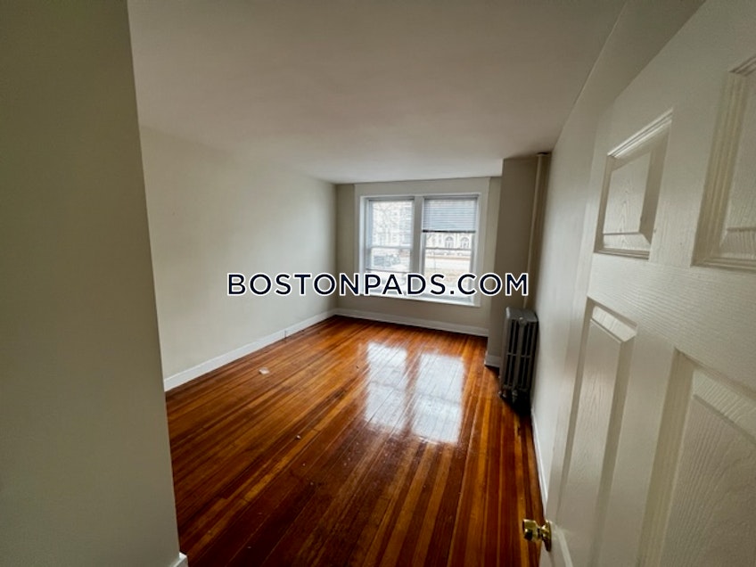 Boston - $4,350+ /month