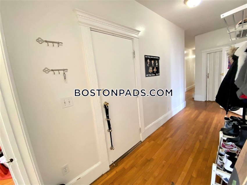 BOSTON - FENWAY/KENMORE - 5 Beds, 2 Baths - Image 11