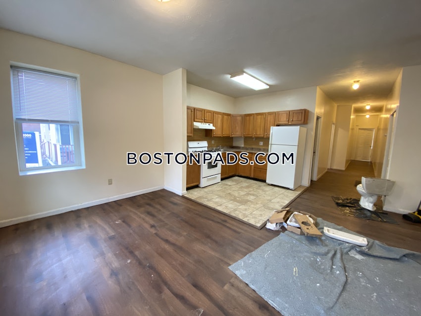 BOSTON - ROXBURY - 4 Beds, 1.5 Baths - Image 2