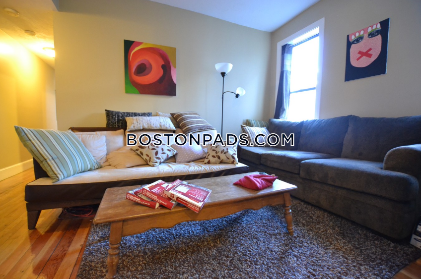Boston - 4 Beds, 2 Baths