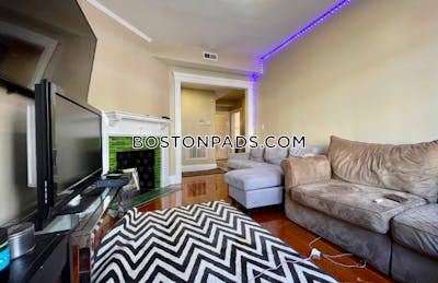 Brookline 4 Beds 2 Baths  Cleveland Circle - $5,675 No Fee