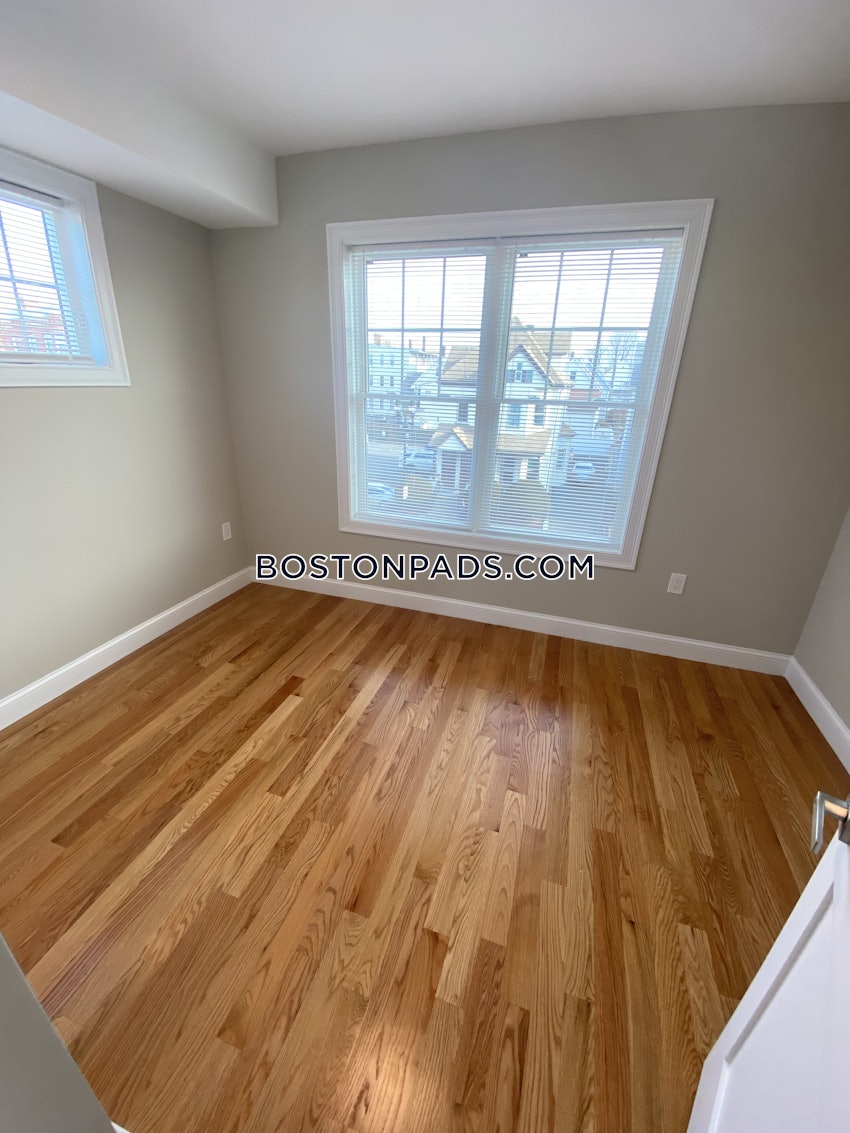 EVERETT - 2 Beds, 1.5 Baths - Image 7