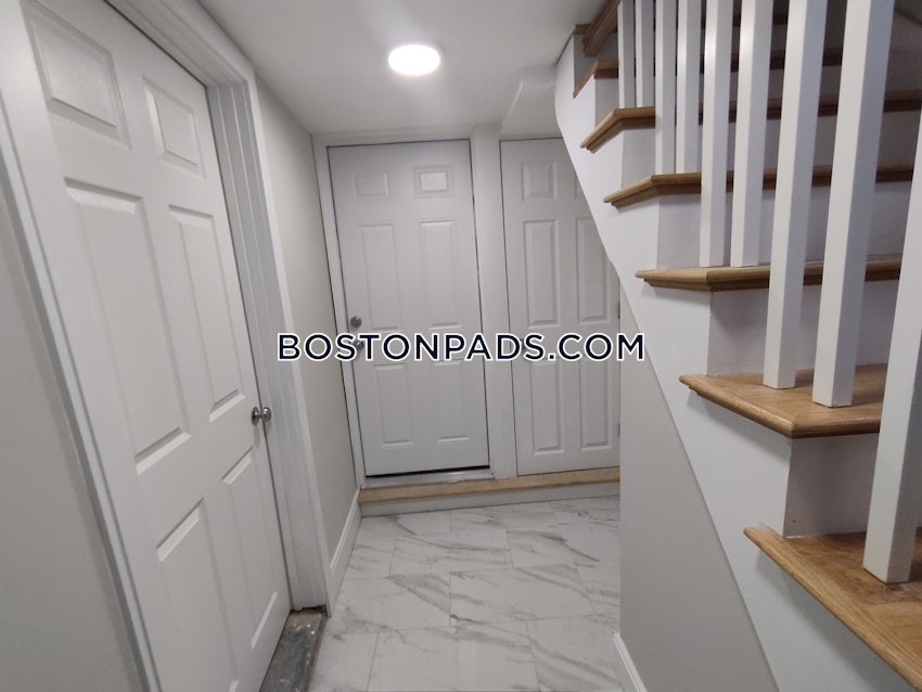 BOSTON - ROSLINDALE - 1 Bed, 1 Bath - Image 12