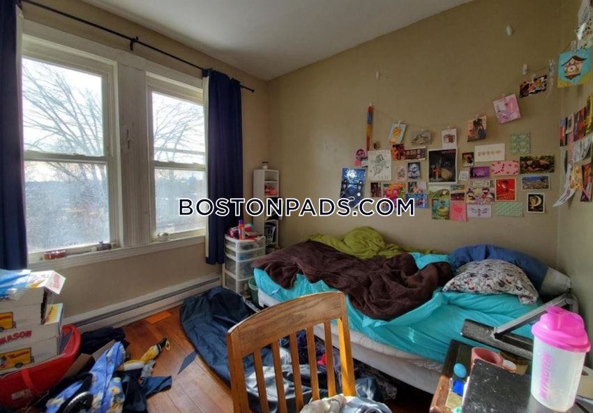 BOSTON - MISSION HILL - 4 Beds, 1 Bath - Image 1