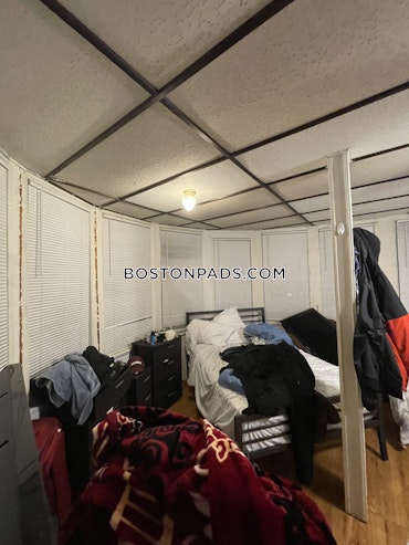 Boston - 3 Beds, 1 Baths