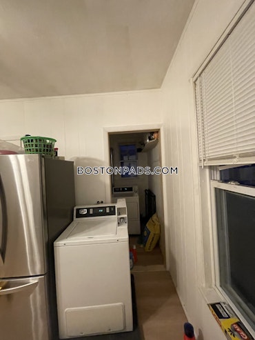 Boston - 3 Beds, 1 Baths