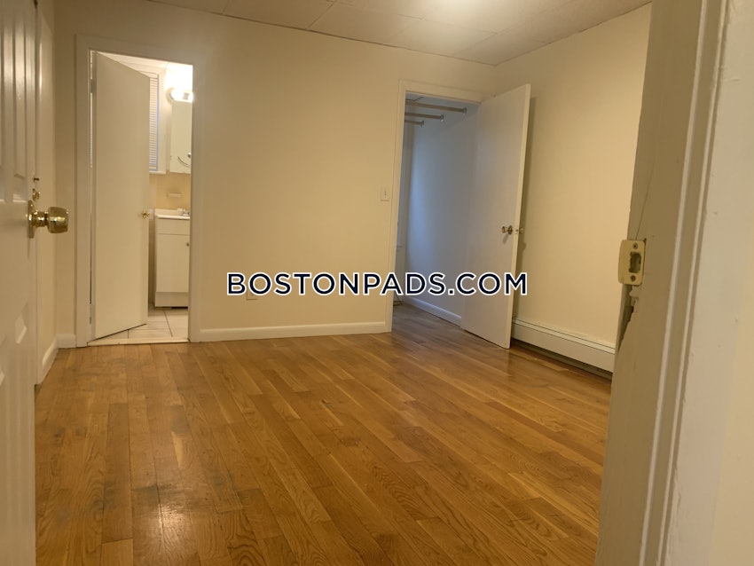 SOMERVILLE - PORTER SQUARE - 1 Bed, 1 Bath - Image 15