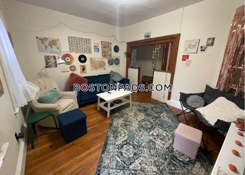 BOSTON - MISSION HILL - 3 Beds, 1 Bath - Image 2