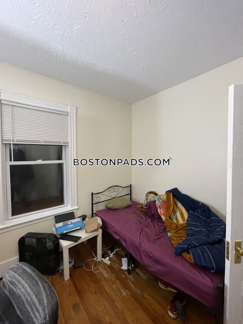 BOSTON - MISSION HILL - 4 Beds, 1 Bath - Image 19